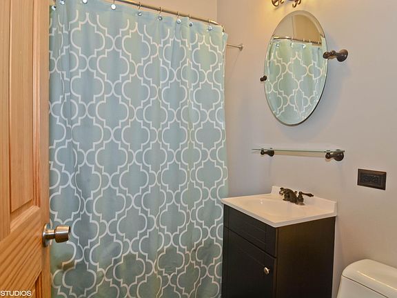 3rd image of 3747 W Diversey Ave #2