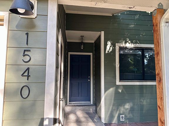 3rd image of 1540 Macarthur Dr