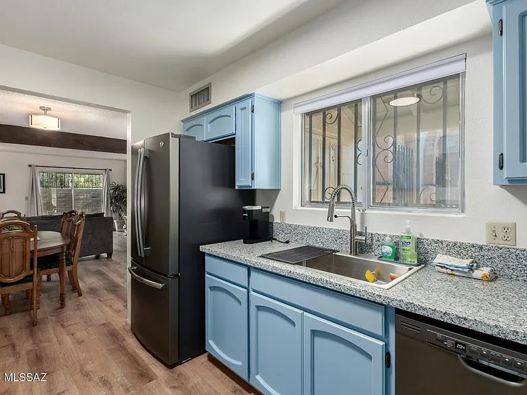 4254 E La Cienega Dr — Photo 12