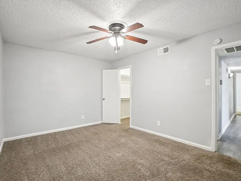 Don't Miss Out Biltmore Homes Leasing Fast — Photo 50