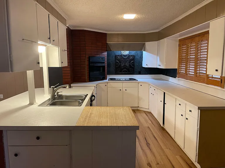 4302 S 7th St — Photo 10