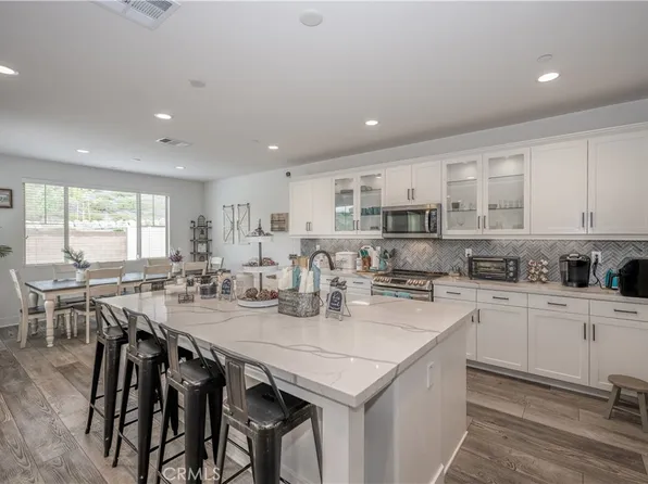 17935 Spire Ct, Canyon Country, CA 91351