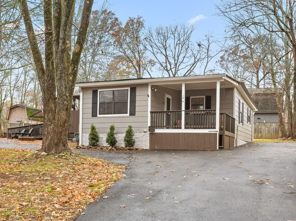 374 Red Bud Ave, Rossville, GA 30741