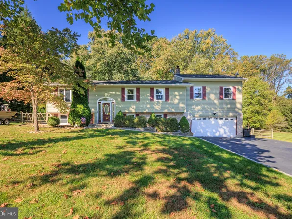 7904 Omega Ct, Kingsville, MD 21087