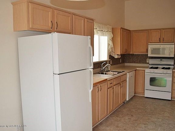 5th image of 3801 Majesta St