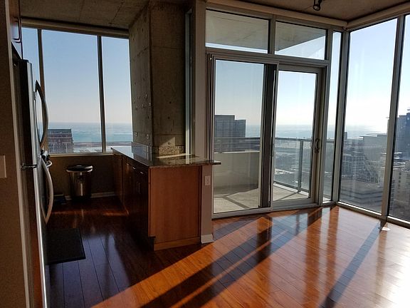 3rd image of 1720 S Michigan Ave APT 2808