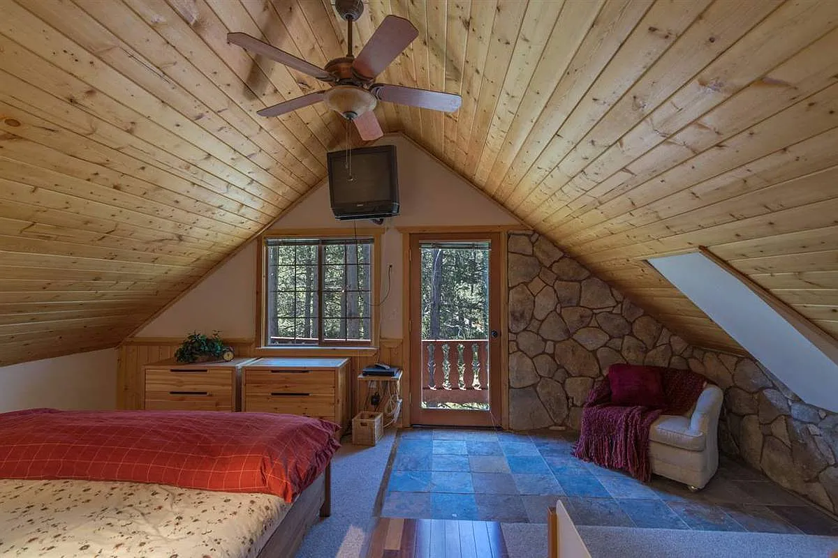3 bed, 2000 sqft, $3,450 — Photo 2