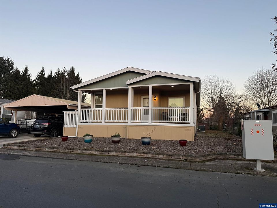 1st image of 300 SE Lacreole Dr Unit 220)