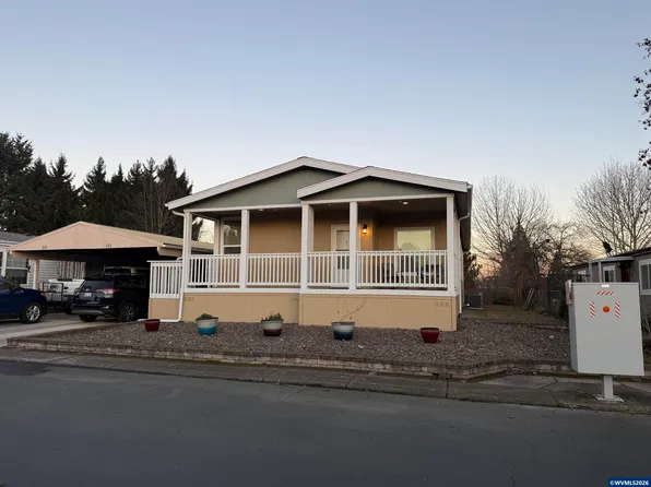 300 SE Lacreole Dr Unit 220), Dallas, OR 97338