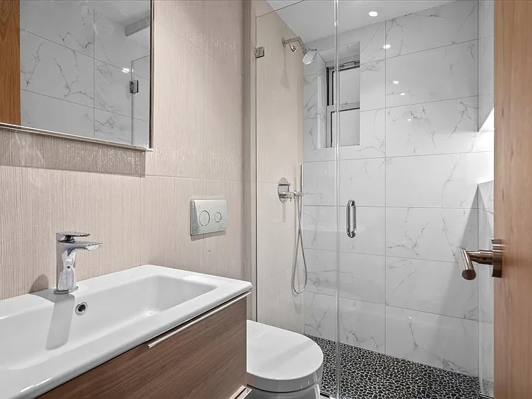 268 E 240th St #1 — Photo 10