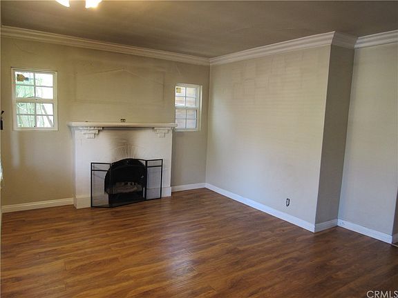 3rd image of 4950 Elmwood Ave