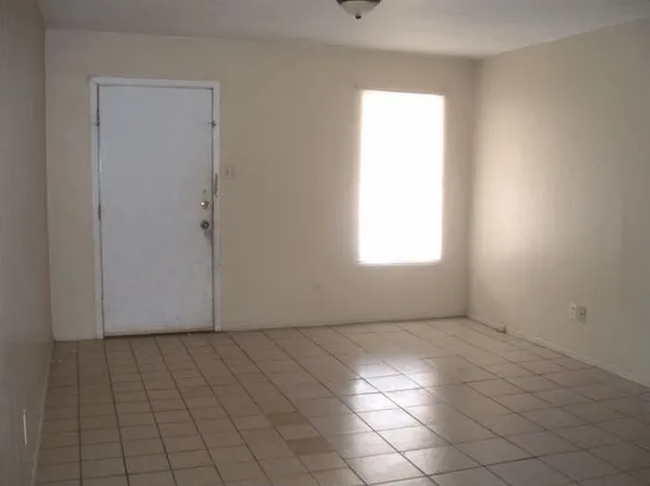 116 S Meadow Ave, Laredo, TX 78040