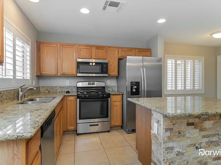 1628 Victor Hugo Ln — Photo 3