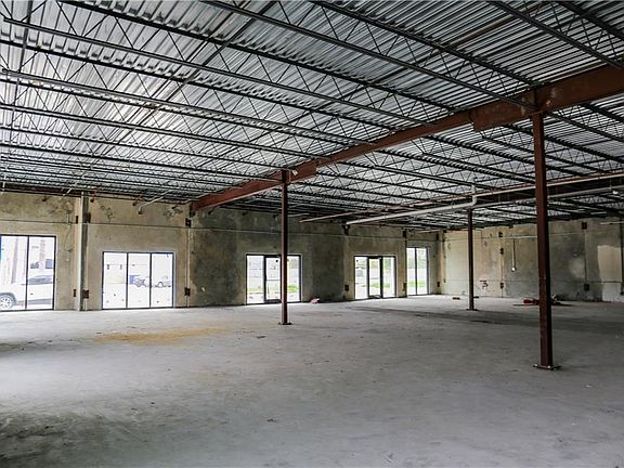 5th image of 5333 S Staples St #4