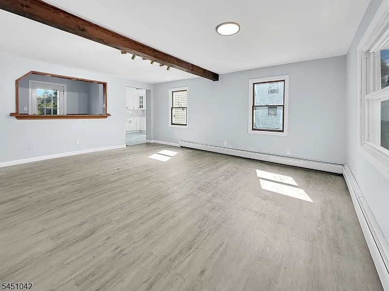3 bed, 2.0 bath, $3,700 — Photo 3