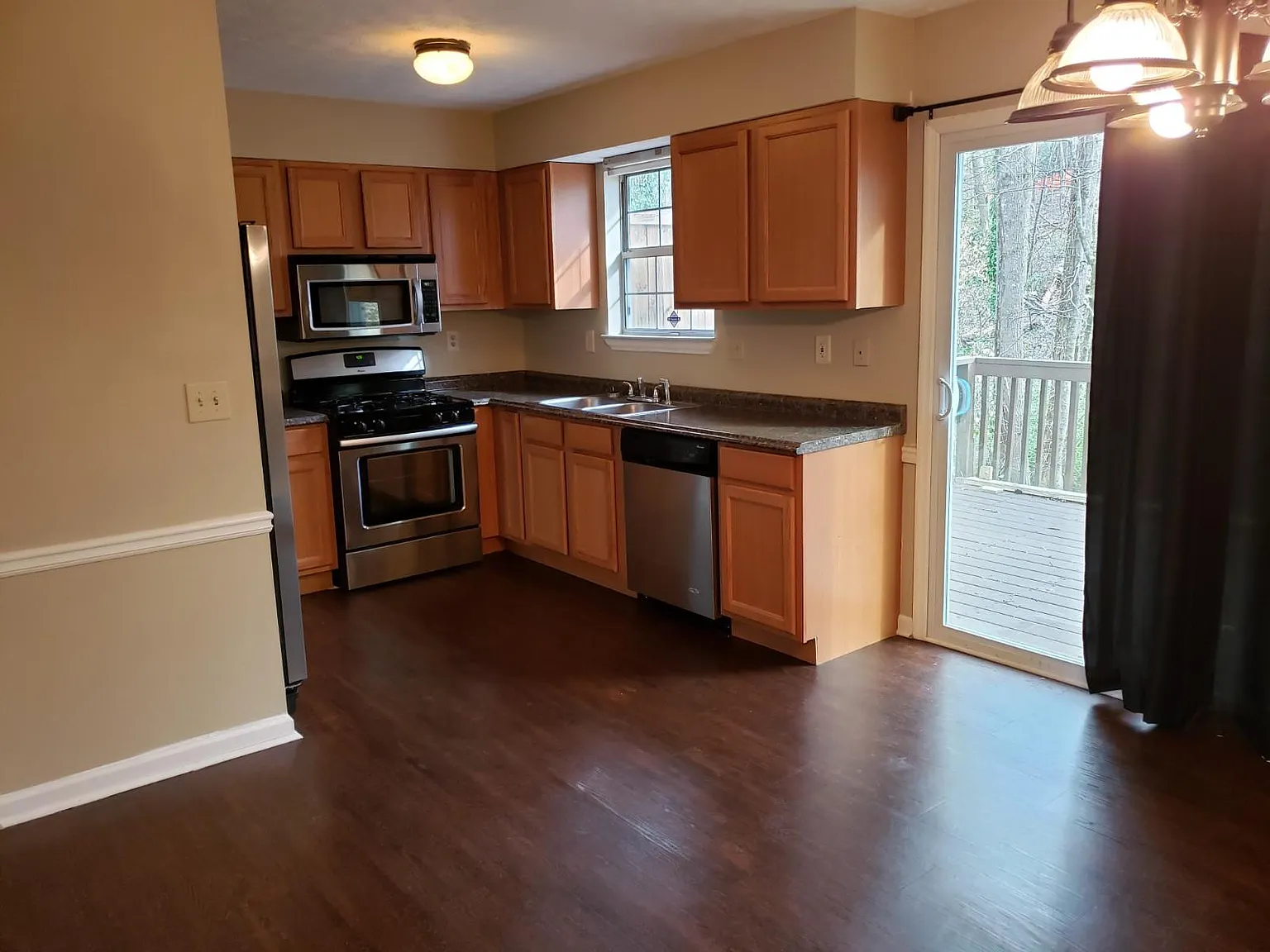 2 bed, 1292 sqft, $1,600 — Photo 4
