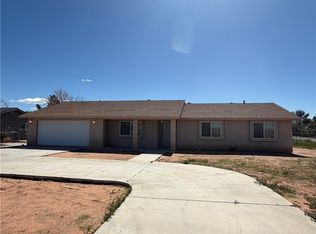 22265 Thunderbird Rd, Apple Valley, CA 92307