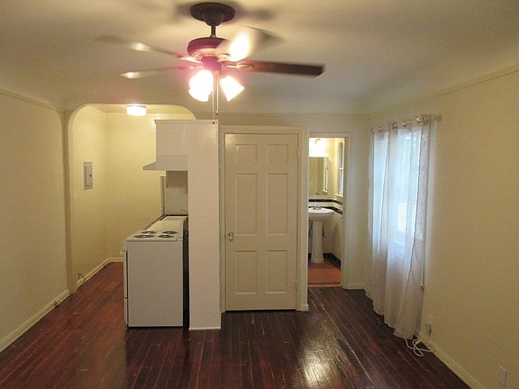 4th image of 740 S Detroit St APT 4