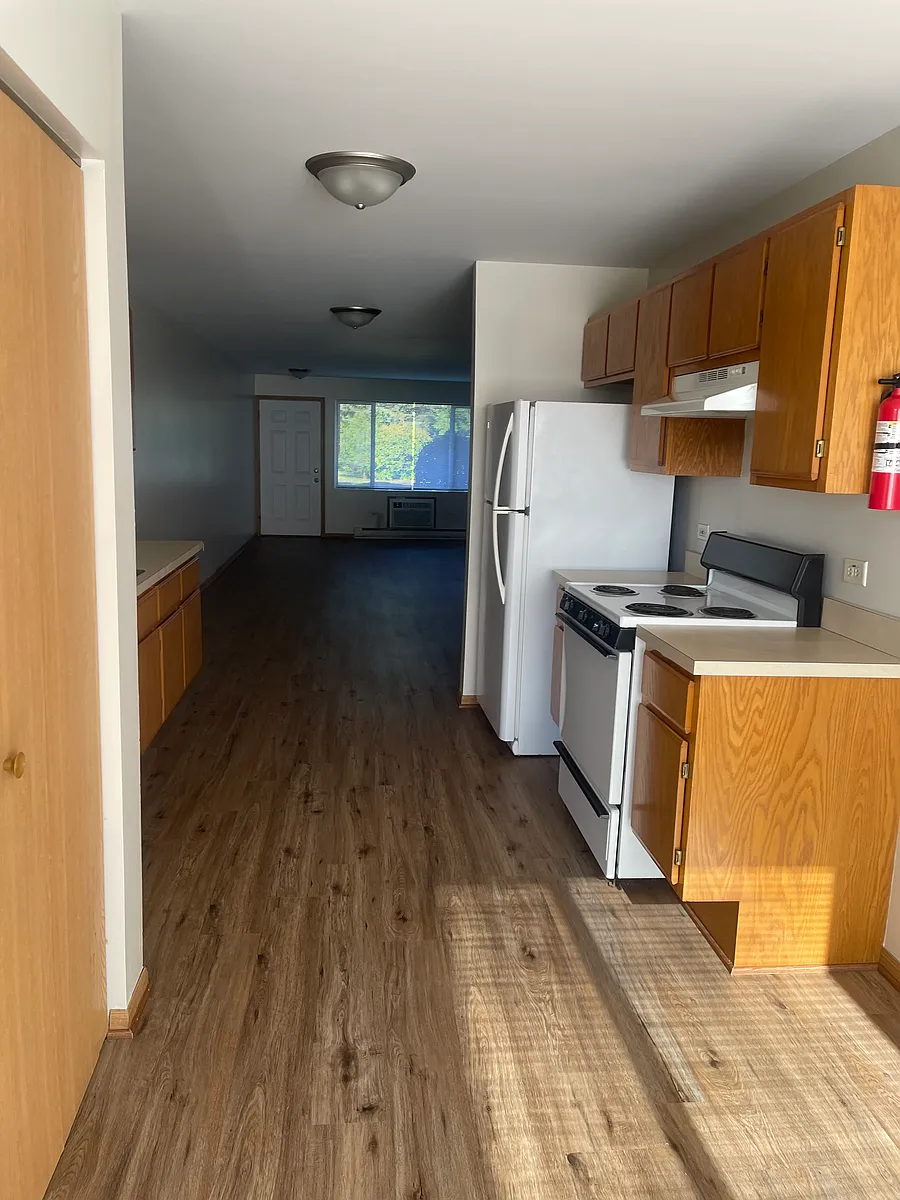 Building Photo - 14013 S Kelly Ave #1