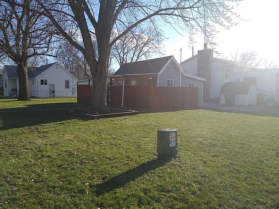 2nd image of 2324 Grand Island Ave