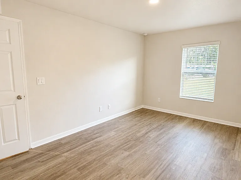 363 Greenbriar Blvd — Photo 18