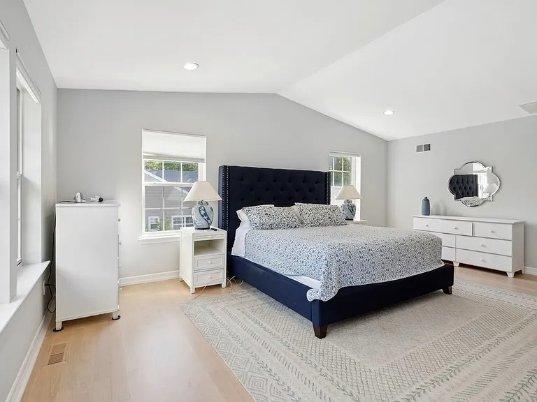 35 Hollow Ln — Photo 16