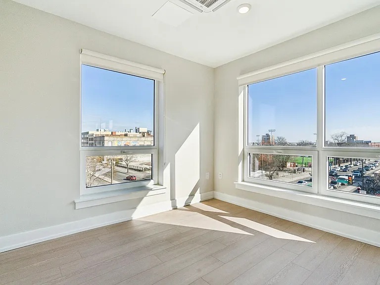 The Lyle on Broad — Photo 255