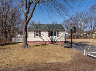 98 Gabrielle St, Manchester, NH 03103