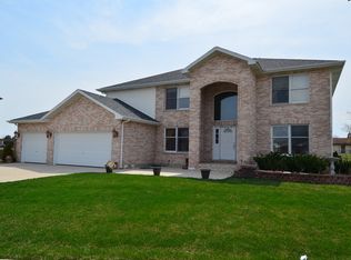7323 W Braemar Ln, Frankfort, IL 60423