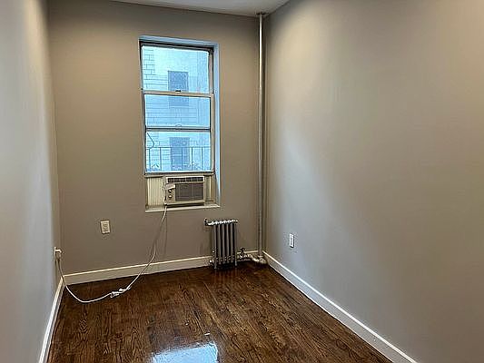 5th image of 318 E 106th St APT 11A