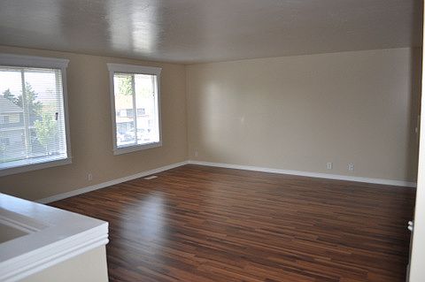 2nd image of 3935 Crown Ave #3935