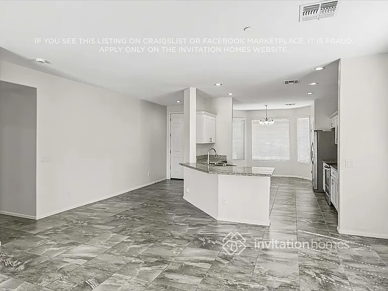 10821 W Madison St — Photo 7