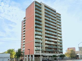 5949 Yonge St #403, Toronto, ON M2M 3V8