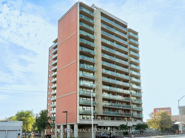 5949 Yonge St #403, Toronto, ON M2M 3V8