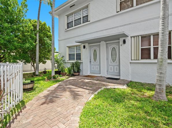 1701 N Treasure Dr APT 7