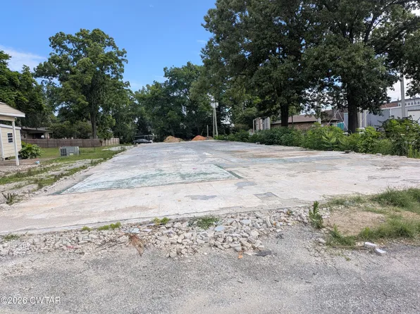 76 W Park St, Alamo, TN 38001