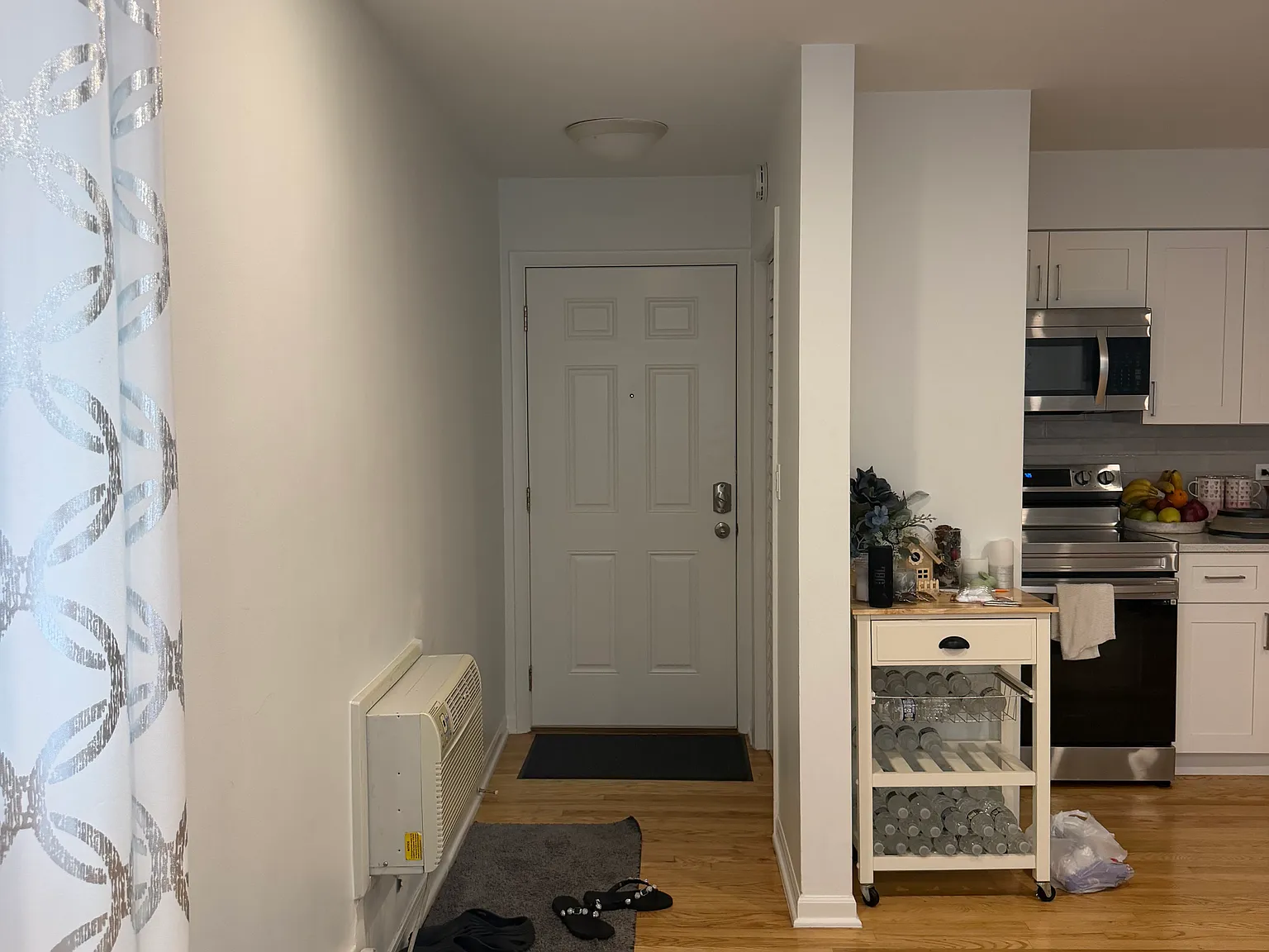 2 bed, 900 sqft, $1,850 — Photo 3