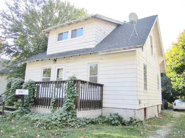 1307 N Neil St, Champaign, IL 61820