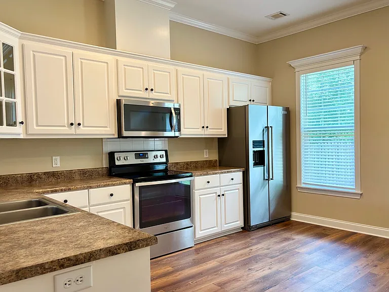 2508 Grier Cir — Photo 11