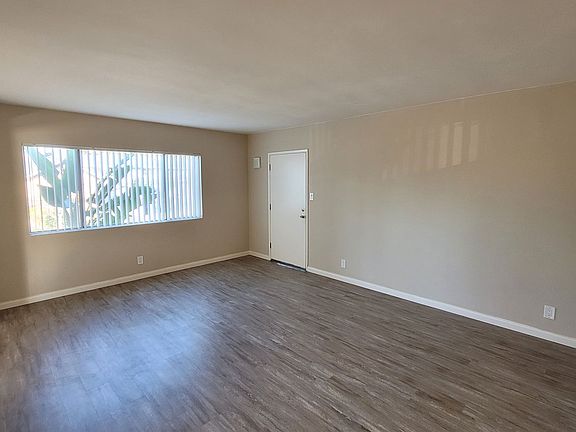 5th image of 7201 Pickering Ave APT H