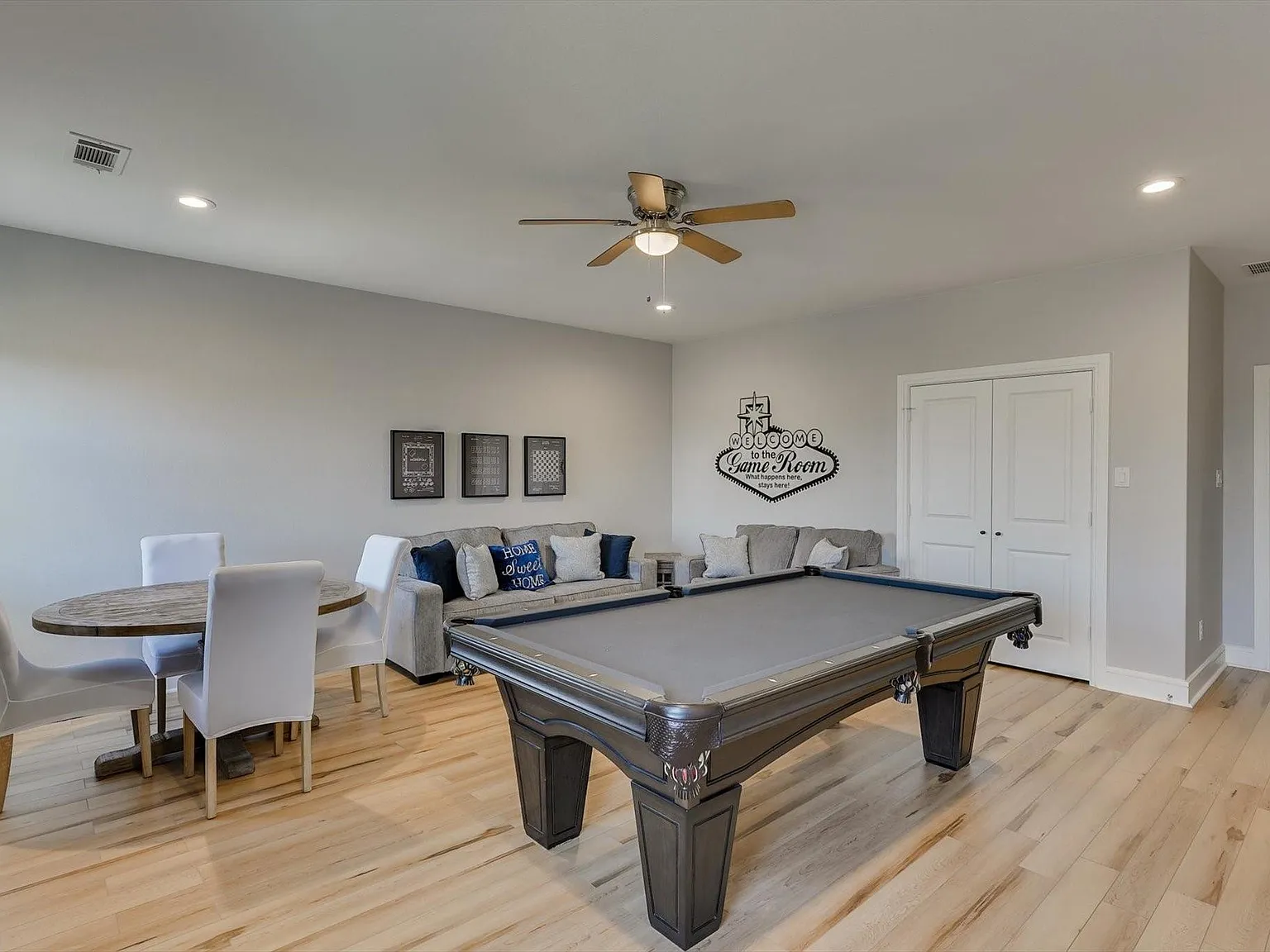 5 bed, 2833 sqft, $4,400 — Photo 4