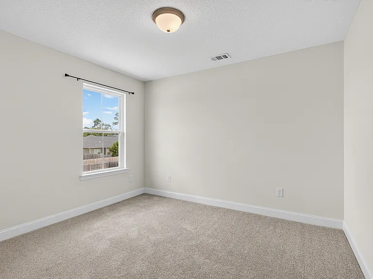 100 Centennial Ct — Photo 21