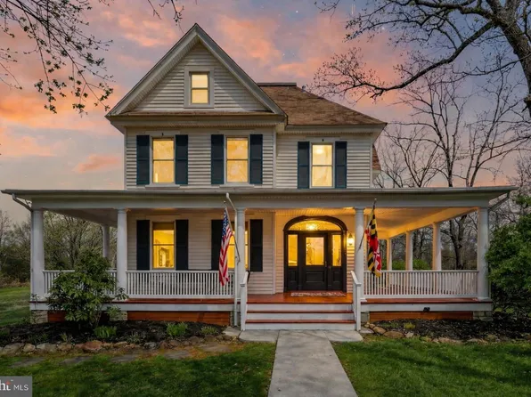 2 Waugh Ave, Glyndon, MD 21136