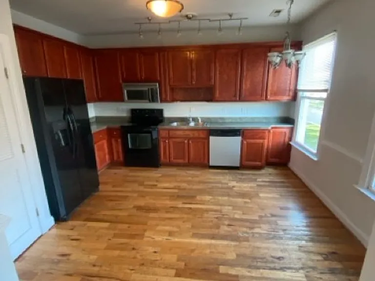 7 W Norwood Ave — Photo 1
