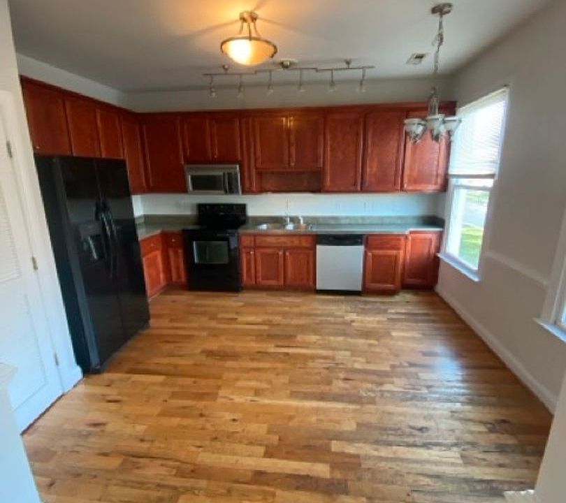 1st image of 7 W Norwood Ave Unit 2