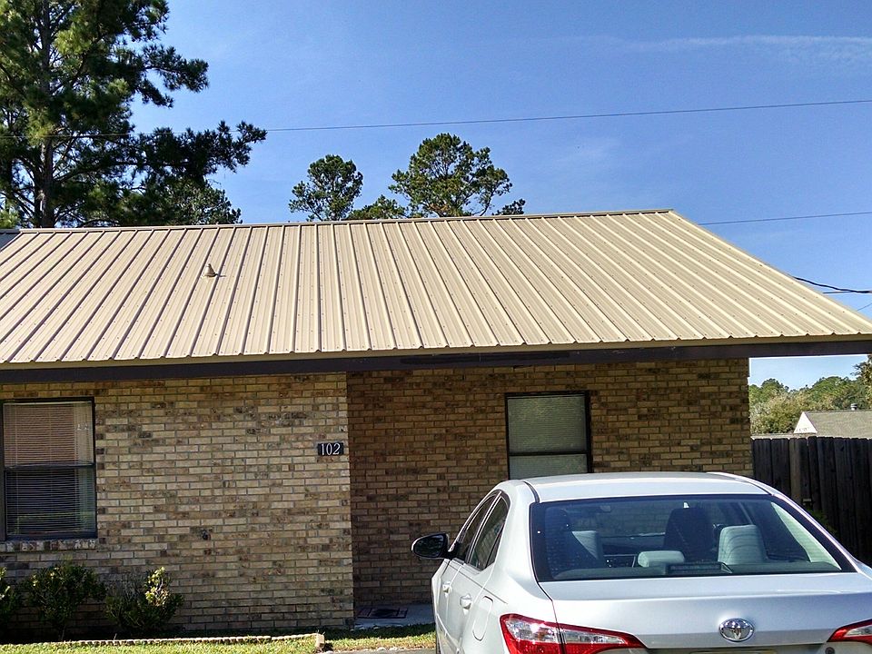 1st image of 1030 SW Rossborough Ct #102