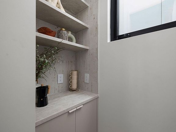 4th image of 111 Mildred St #3