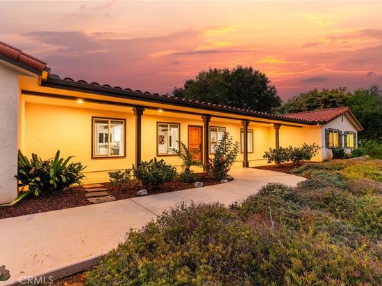 1671 Joshua Tree Ln, Fallbrook, CA 92028