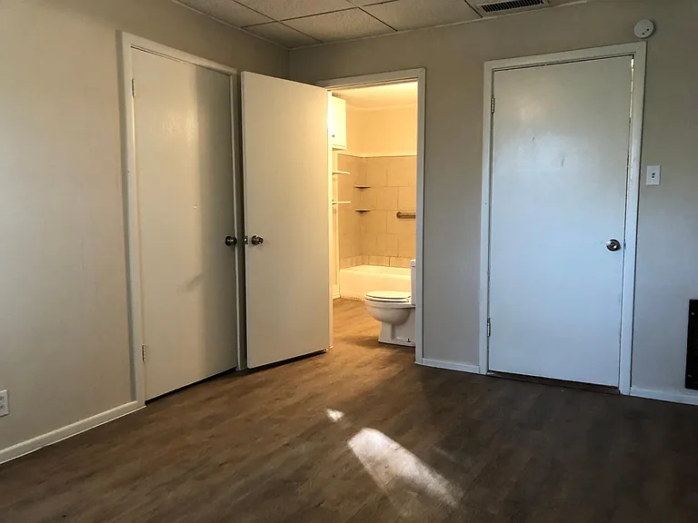 4431 Somerville Ave — Photo 14