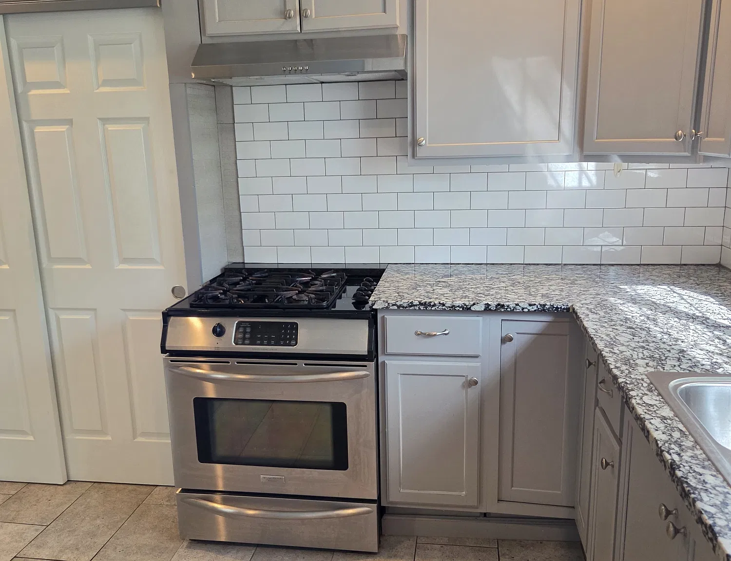 2 bed, 800 sqft, $1,195 — Photo 3